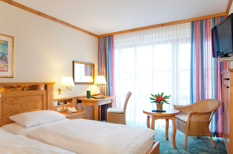 Bedroom 2, Hotel Amberger Hof, Cham