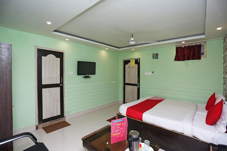 Bedroom 3, Hotel O Mega Palace, Patna