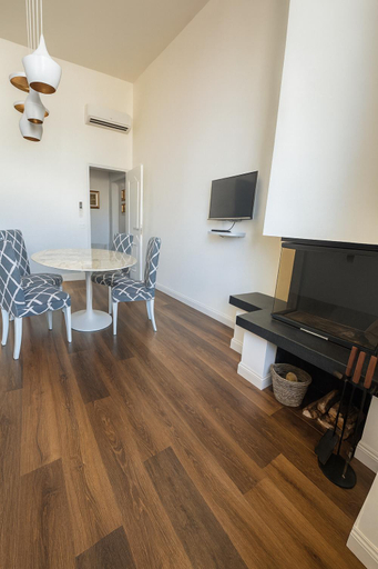 Others 5, Santa Rosa Florence Apartments 3 Bedrooms - Private Parking, Florence