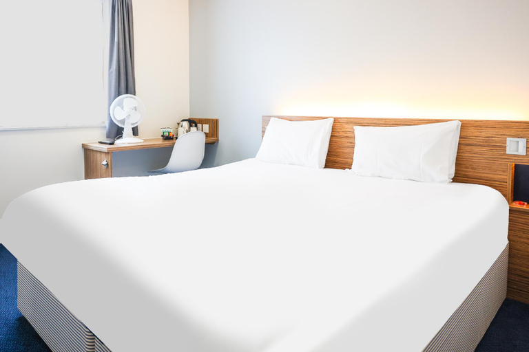 Bedroom 4, GO2 Lancaster Centre Hotel by OYO, Lancashire