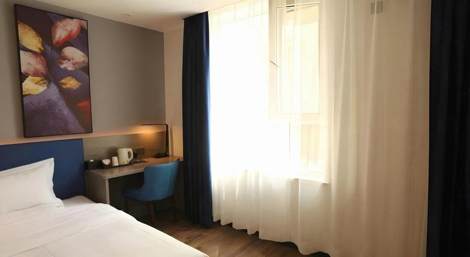 Bedroom 2, 7 Days Premium·Xining Dashizi Center, Xining