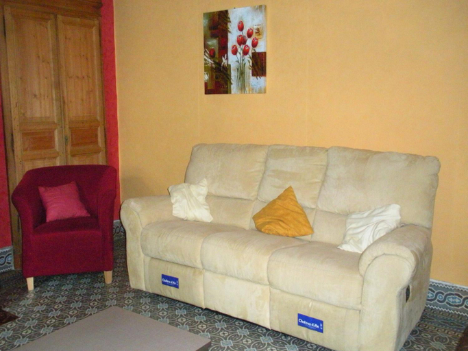 Others 2, Tranquil Forestside Cottage, Namur