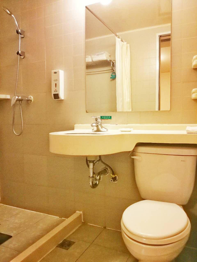 Bathroom 3, Jinjiang Inn Changchun Xi An Avenue Branch, Changchun