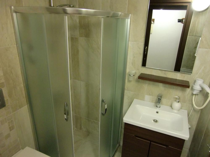 Bathroom 5, Happy Caretta Hotel, Ortaca
