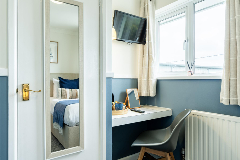 Bathroom, The Inn For All Seasons, Cornwall