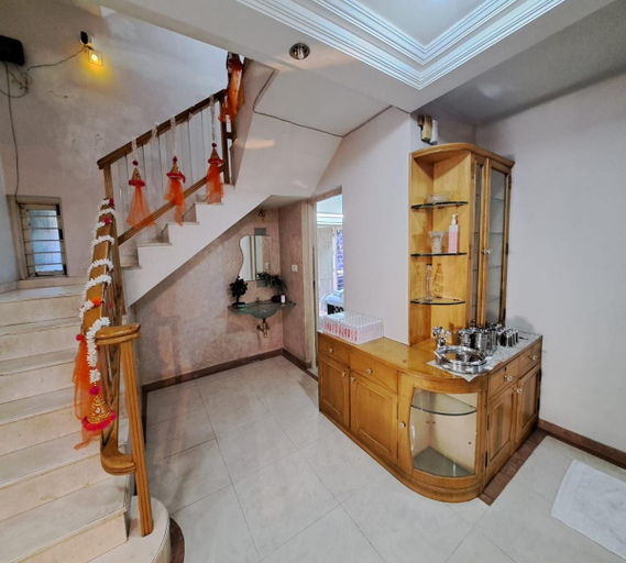 Others 4, Parth Bungalows, Ahmadabad