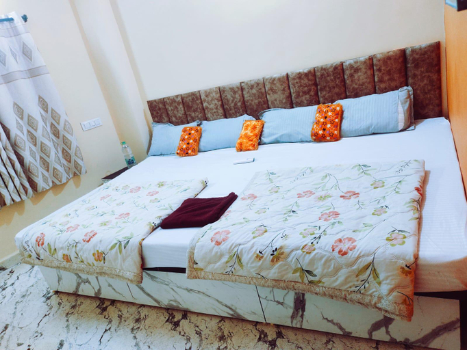 Bedroom 1, Advik palace, Ujjain