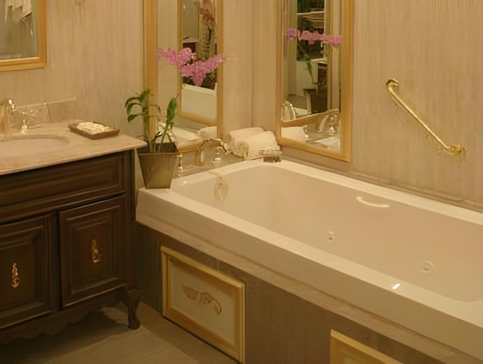 Bathroom 5, Terra Nova, BW Premier Collection