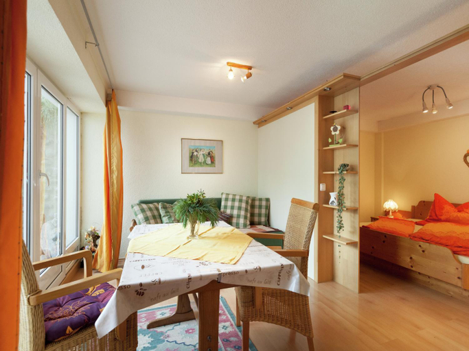 Bedroom 2, Apartment in Langenfeld near Solden Ski, Imst