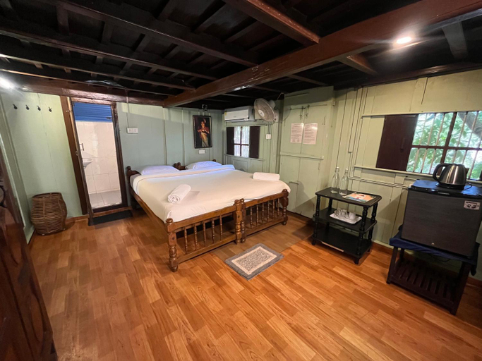 Bedroom 2, Varkala Marine Palace, Thiruvananthapuram