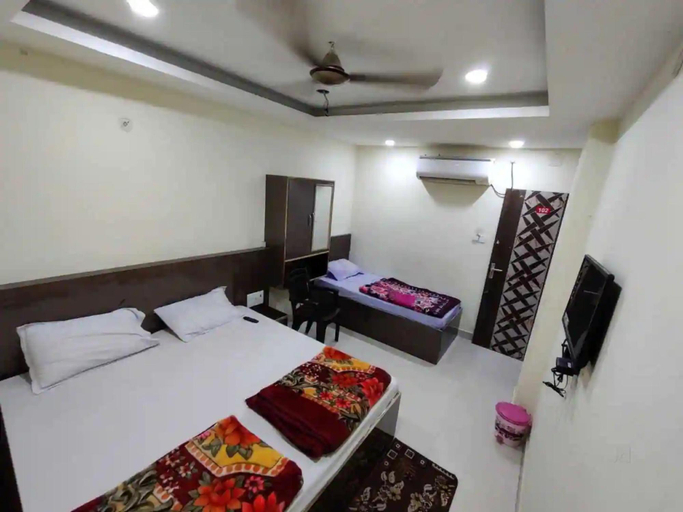Bedroom 2, Goroomgo Swastik Guest House Near Kashi Vishwanath Temple Varanasi, Varanasi