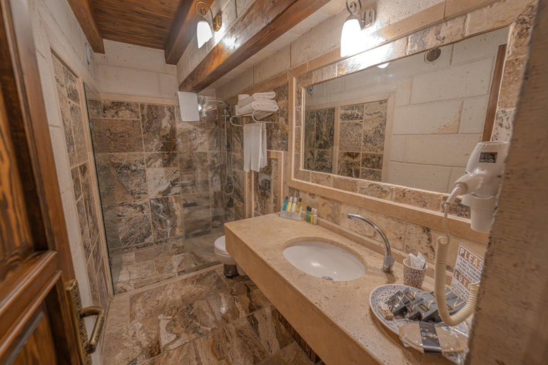 Bathroom 5, Zara Cave Hotel+10 Adults Only, Nevşehir