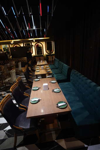 Food & Drinks 5, Royal imperio, Faridabad
