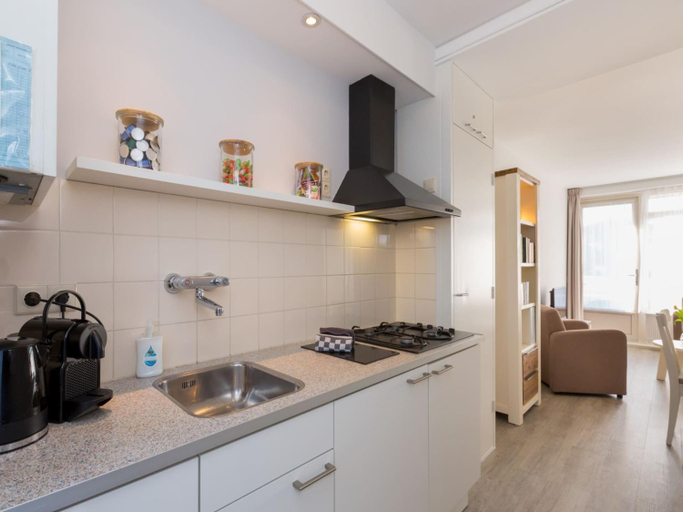 Others 5, Apartment in Zoutelande near Sandy Beach, Veere