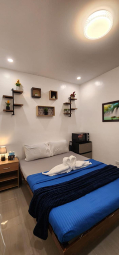 Bedroom 2, Bonsai Jacuzzi Suites, Panglao