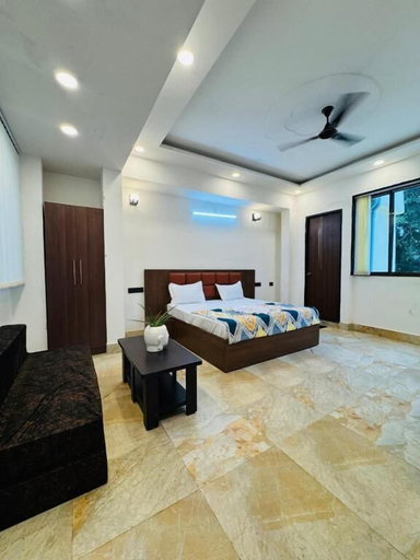 Room 2, Hotel Shankara Inn, Faizabad
