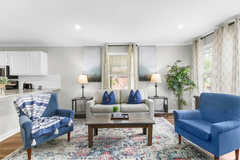 Living area 2, 21st Street Evergreen Charm, Jefferson