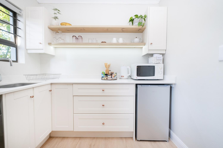 Others 5, 10VDW Self Catering Apartments-Newly Renovated!, City of Cape Town