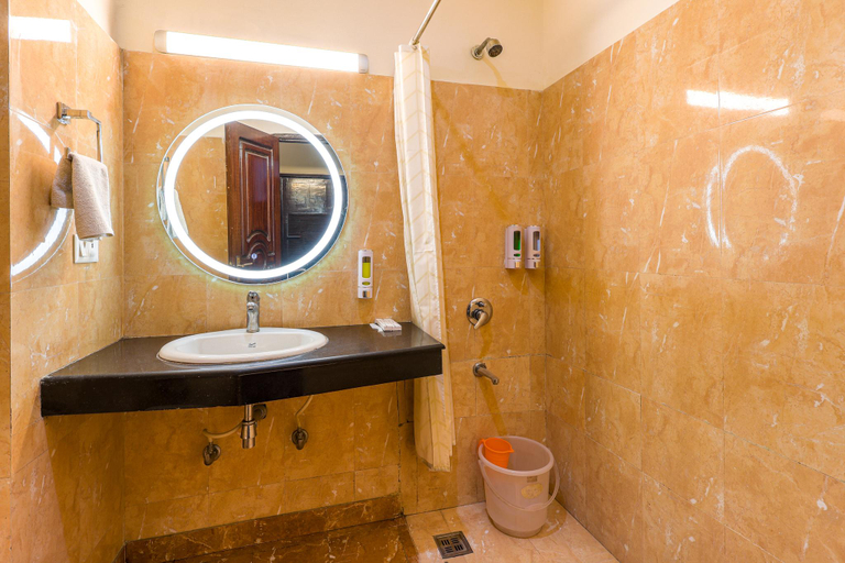 Bathroom 4, VAAPI COMFORT INN, Nainital
