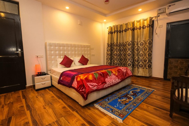 Bedroom 2, Hotel the village residency, Kangra