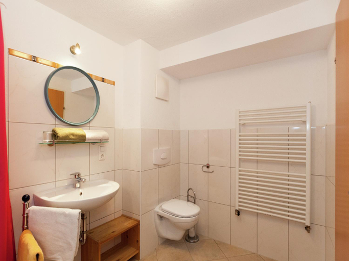 Bathroom 3, Apartment in Langenfeld near Solden Ski, Imst