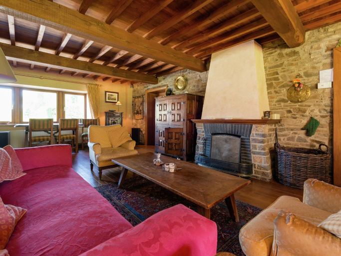 Others 5, Spacious Retreat in Warizy, Luxembourg