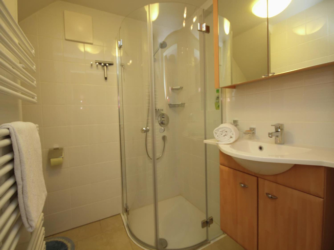Bathroom, Apartment in Kitzbuhel near Ski Slopes, Kitzbühel
