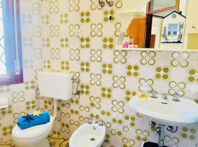 Bathroom, Large Studio in Bibione Terme, Venezia