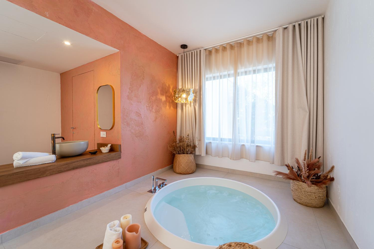 Bathroom 2, Agriturismo Cirie - 6 Camere, Piscina & Colazione, Bari
