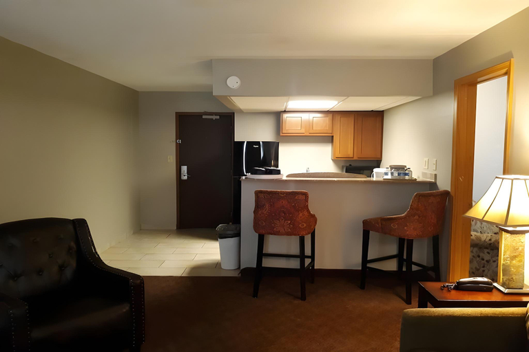 Others 5, Dakotah Lodge, Minnehaha