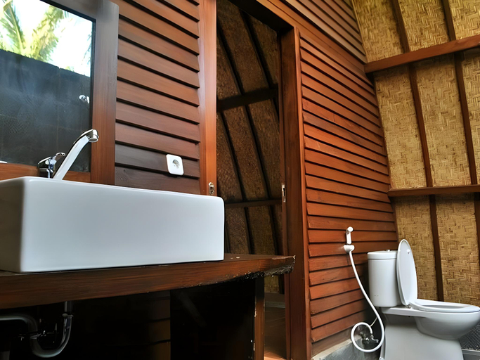 Bathroom 2, Gili Inlander Guest House, Lombok