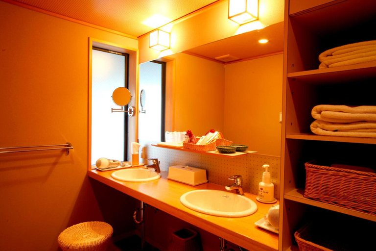 Bathroom 2, Togetsutei Hotel, Kyoto