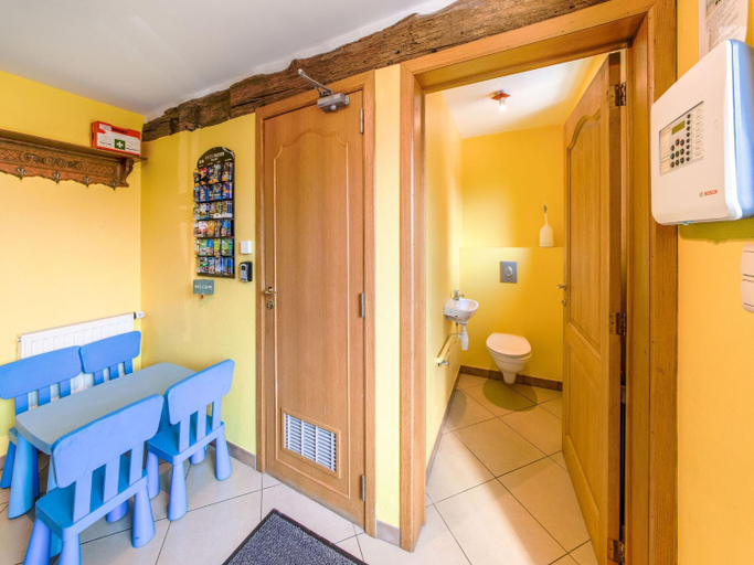 Others 5, Han-sur-Lesse cottage, Namur