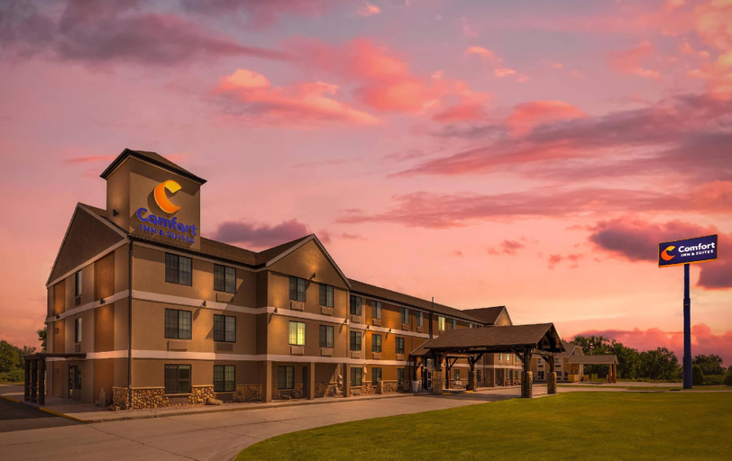 Exterior & Views 1, Comfort Inn & Suites Ogallala, Keith