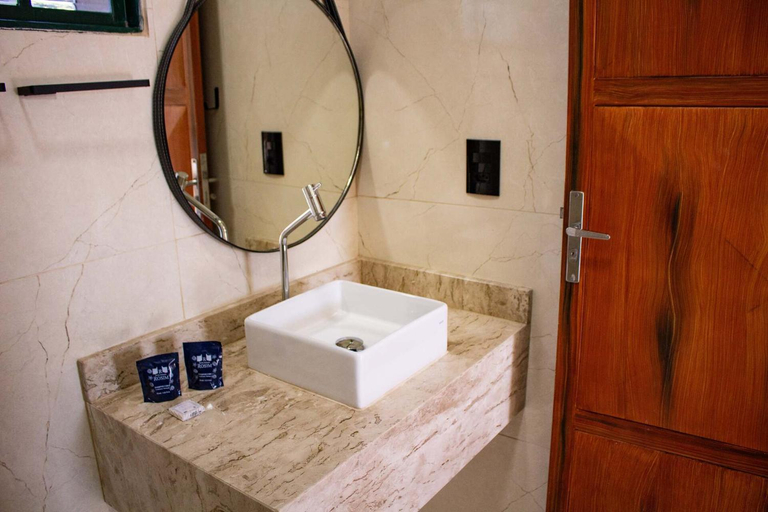 Bathroom 3, Hotel Rosim, Piracununga