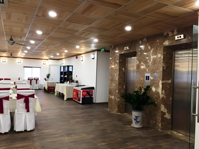 Food & Drinks 5, Oceanward Hotel, Long Điền