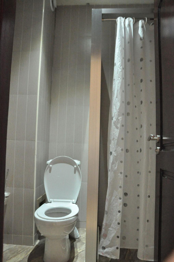 Bathroom 3, Easy View Hotel, Mbarara