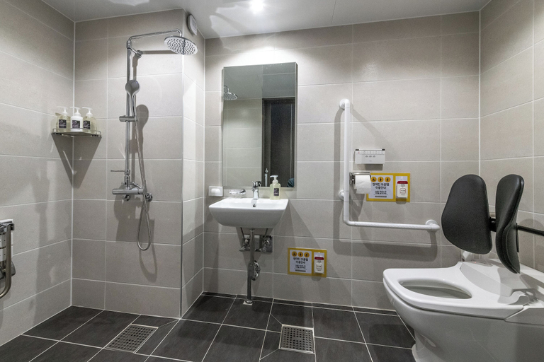 Bathroom 5, MORETHANSCBEACH, Sokcho