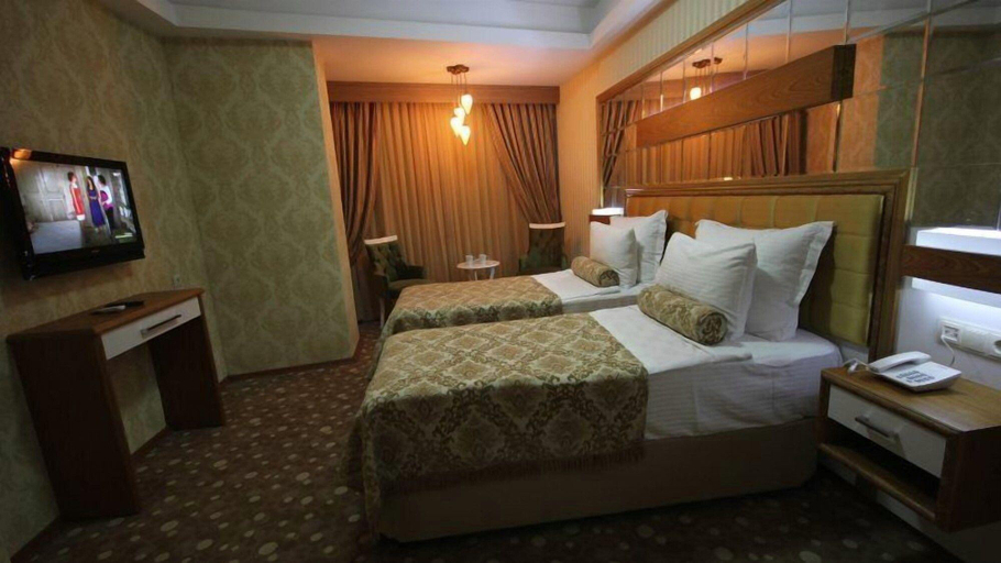 Bedroom 3, Grand Corner Boutique Hotel, Konak