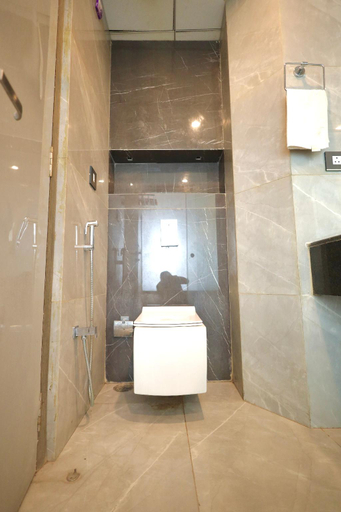 Bathroom 3, Hotel Kashi Pride, Varanasi
