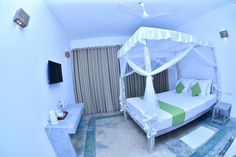 Bedroom 2, Aurora, Habaraduwa