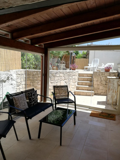 Others 5, Luxury Trulli Sabotino 48, Bari