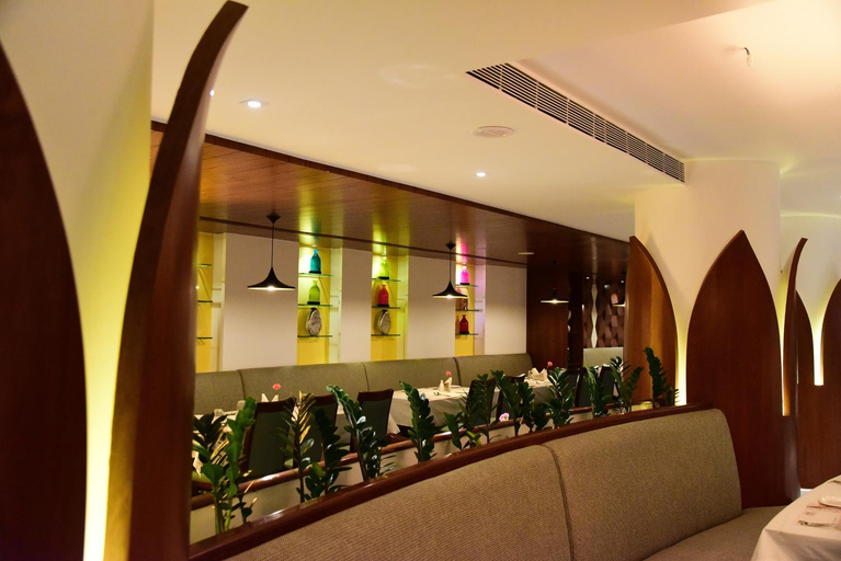 Food & Drinks 5, The Royal Comfort, Bangalore