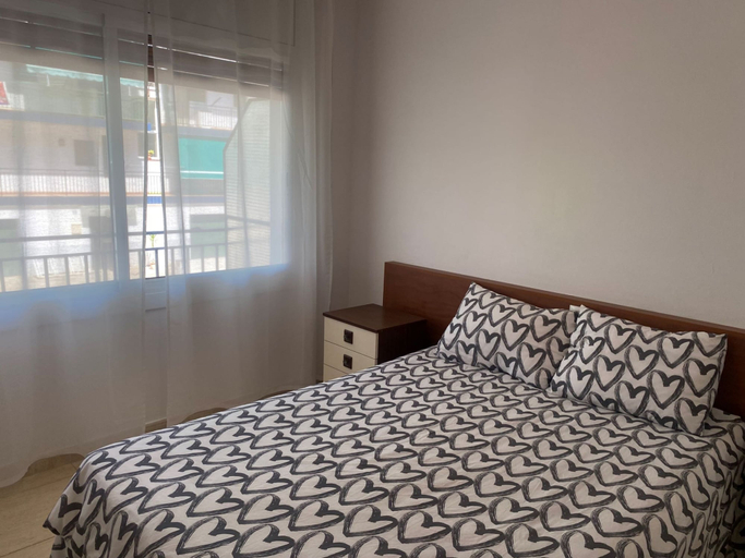 Room 5, Ayres Rental Unit in Calafell 2 Bedrooms, Tarragona