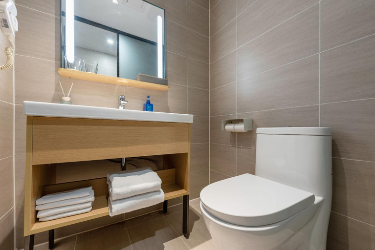 Bathroom 3, Hanting Hotel Shuyang County Government, Suqian