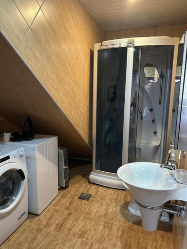 Bathroom 3, Apartments Ivan