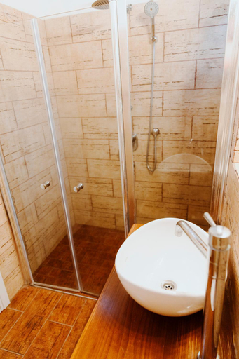 Bathroom 2, mimar מימאר אירוח כפרי מפנק