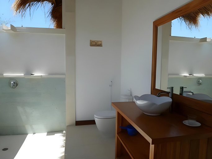 Bathroom 5, Sunia Loka Bungalows, Buleleng