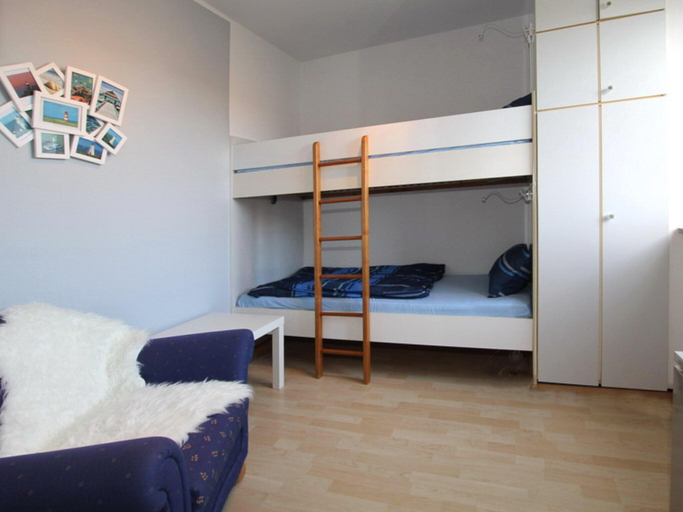 Bedroom 2, Bungalow, Dornumersiel, Aurich