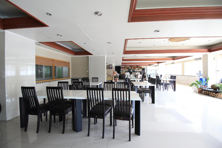 Food & Drinks 4, Diamond Place, Muang Pathum Thani